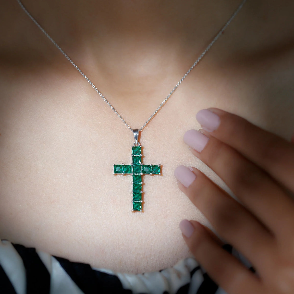 925 Sterling Silver Lab Grown Emerald Cross Pendant H52145